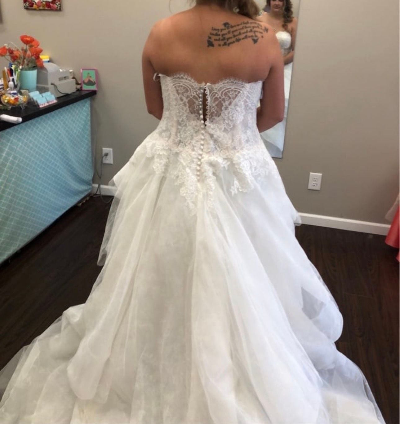 David's Bridal Oleg Cassini Strapless Tiered Lace Wedding Dress White/Ivory 7