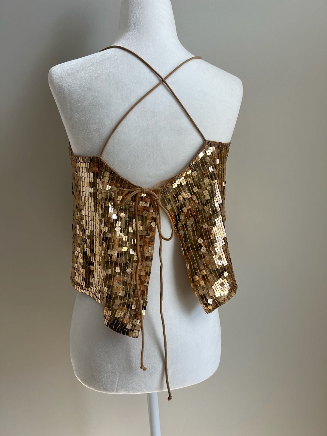 Y2K INC International Concepts Sequin Halter Top Size 4P Gold Silk 4