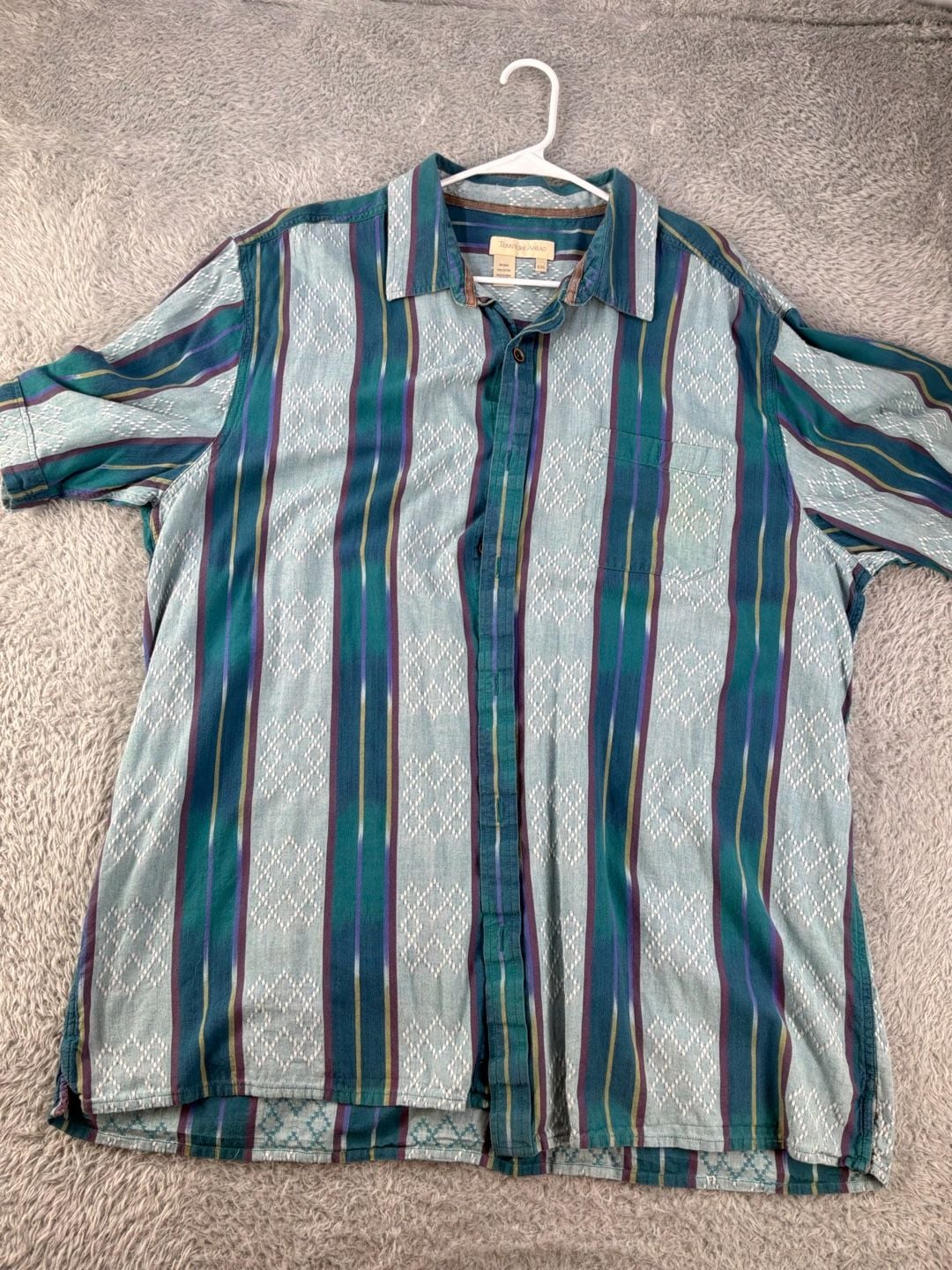 Bundle of (5) size 2XL mens shirts 1