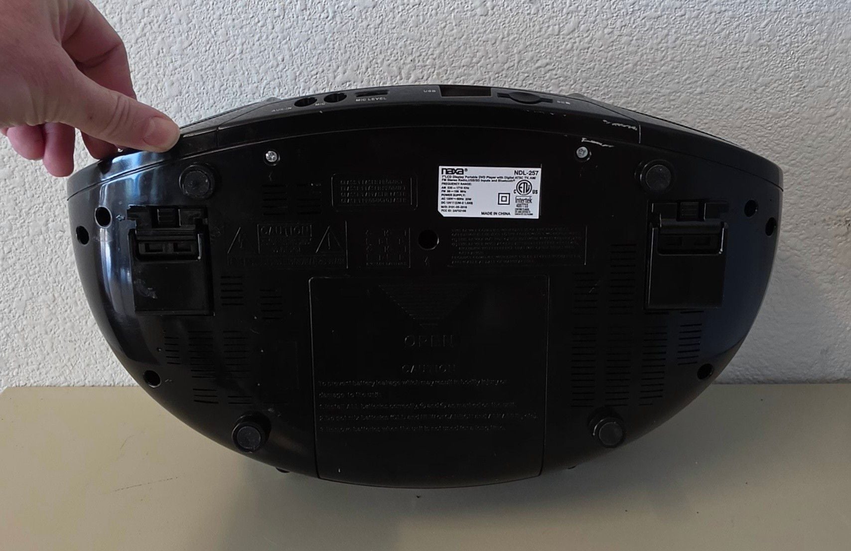Naxa NDL-257 Portable 7 Inch LCD Screen DVD Player Boombox Tested & Works! 543 11