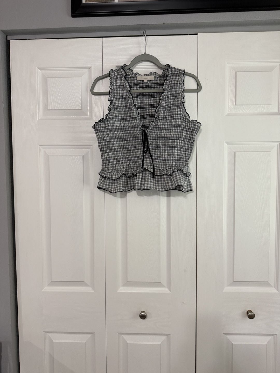 LOFT Plaid Smocked Tank Top Size S Black White Ruffle Crop 2