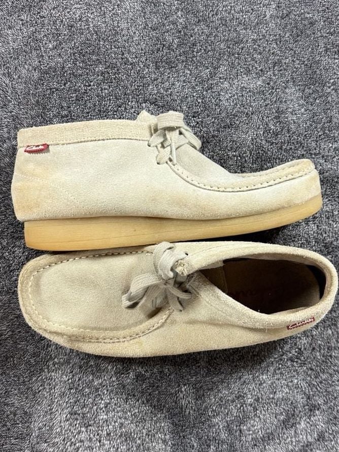 Clarks Wallabee Boot Size 8.5M Sand Suede 2