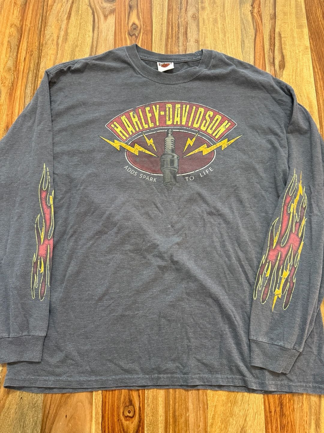 Vintage Harley-Davidson Long Sleeve Graphic Shirt with flames Size 2xl 2