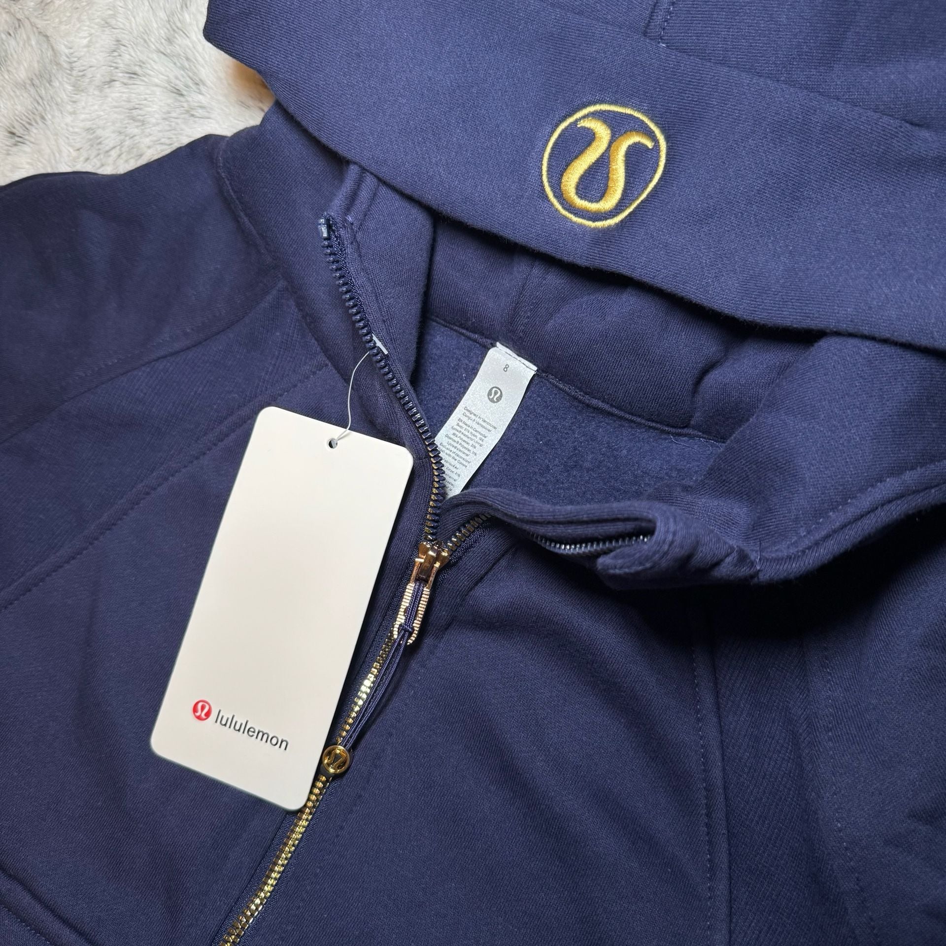 Lululemon Scuba Zip Hoodie Size 8 Blue Gold Logo 4