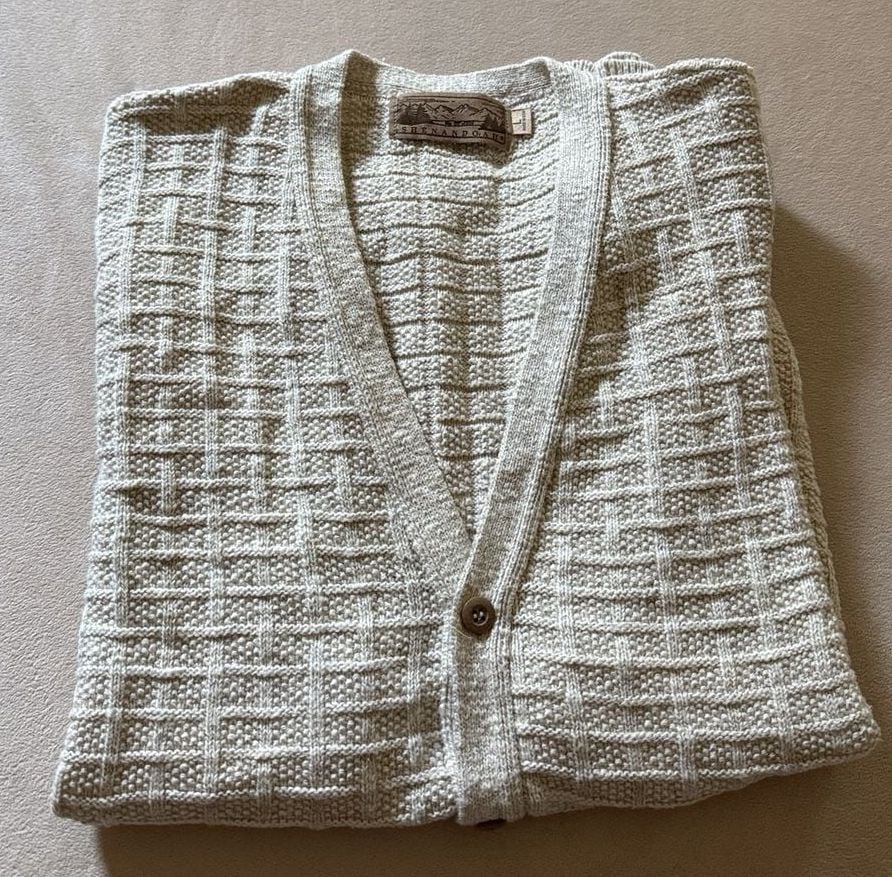Shenandoah Knit Sweater Vest Size L Beige Button Up V-Neck. Mens 2