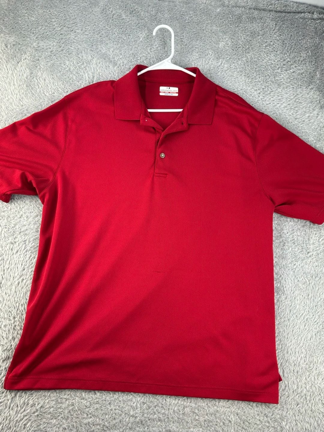 Bundle of (5) men’s shirts. Size 2XL  13