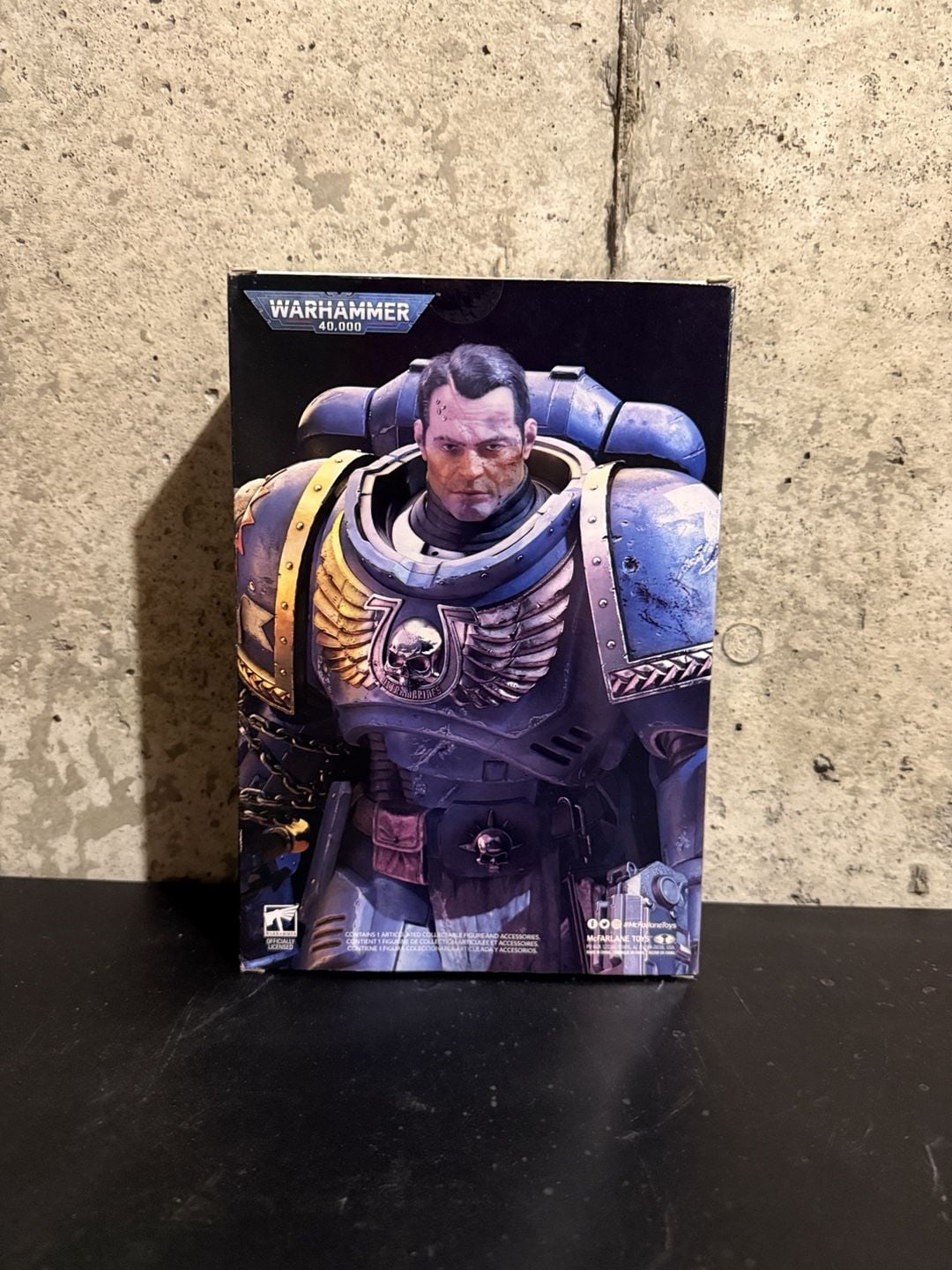 McFarlane Toys Warhammer 40000 Lieutenant Titus Action Figure 2