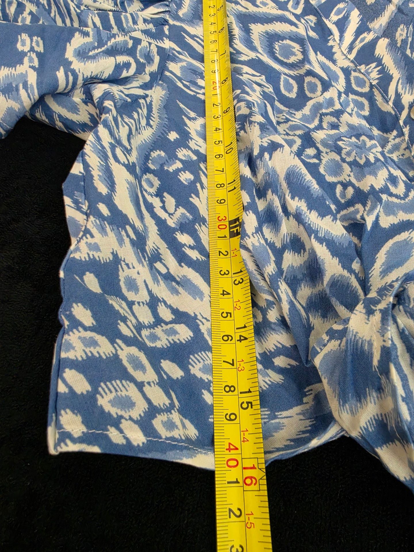 Elan Cropped Short Sleeve Tie Front Blouse Size S Blue White Ikat Print 6