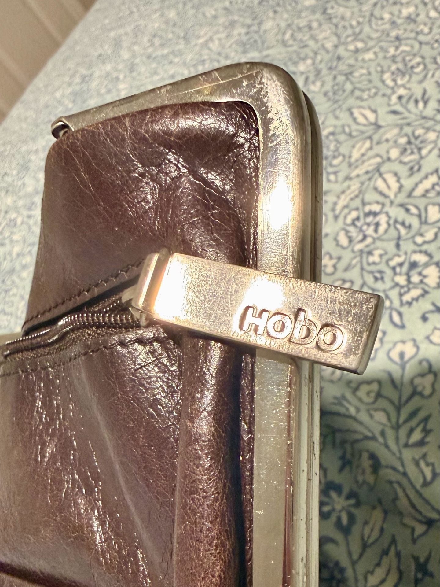 Hobo Brown Leather Kiss Lock Wallet 12