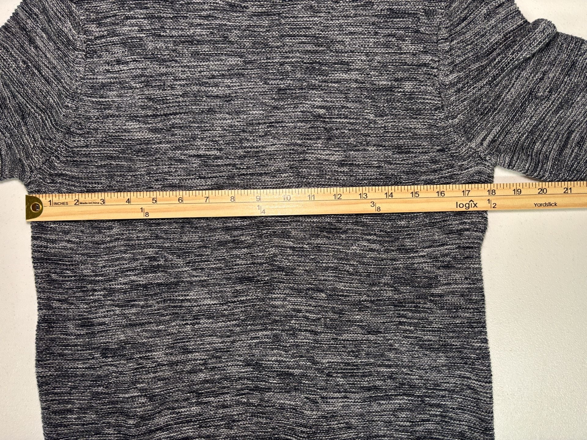 Urban Pipeline Sweater Size Medium Grey 5