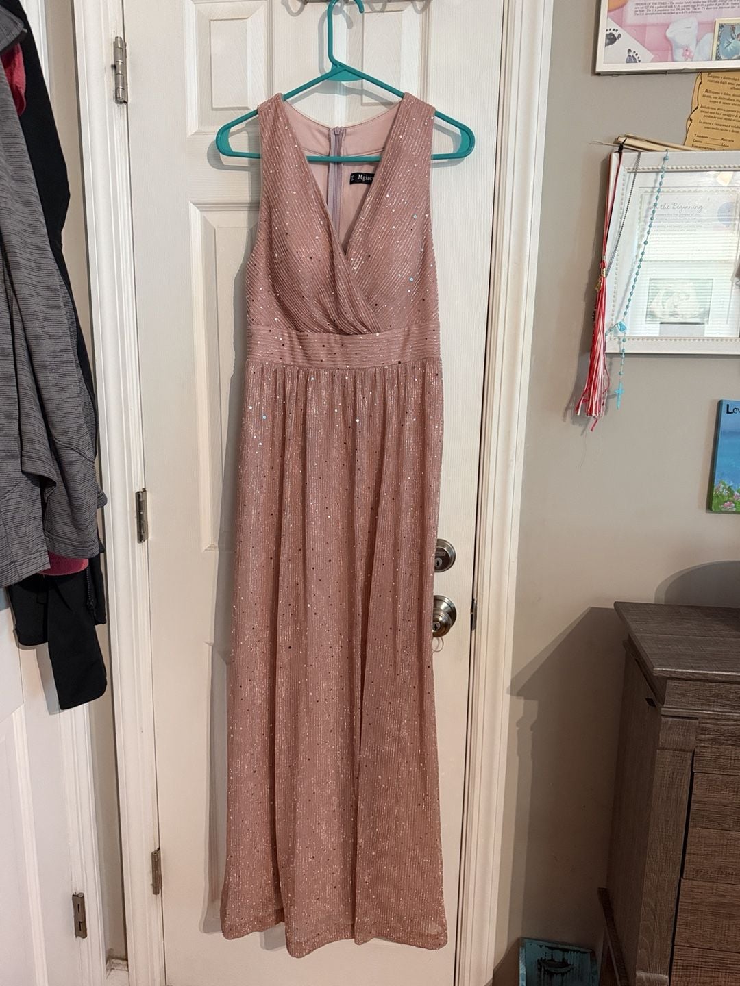 Mgiacy Maxi Dress Size M Pink Sequined V-Neck Sleeveless Long 2