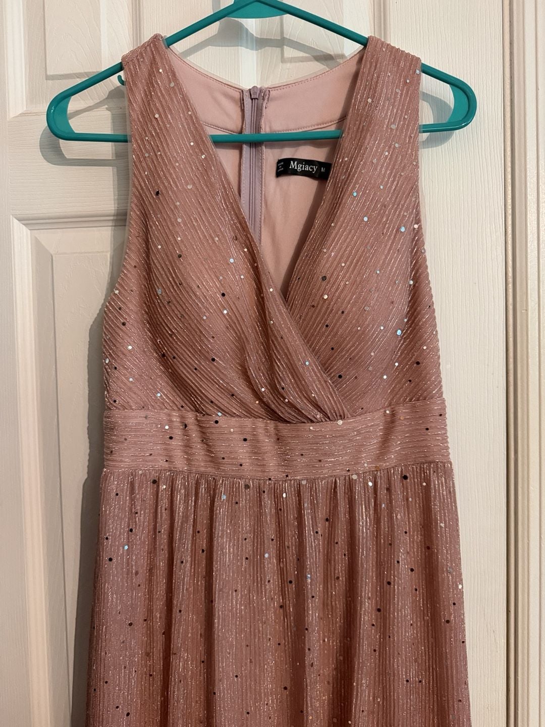 Mgiacy Maxi Dress Size M Pink Sequined V-Neck Sleeveless Long 4