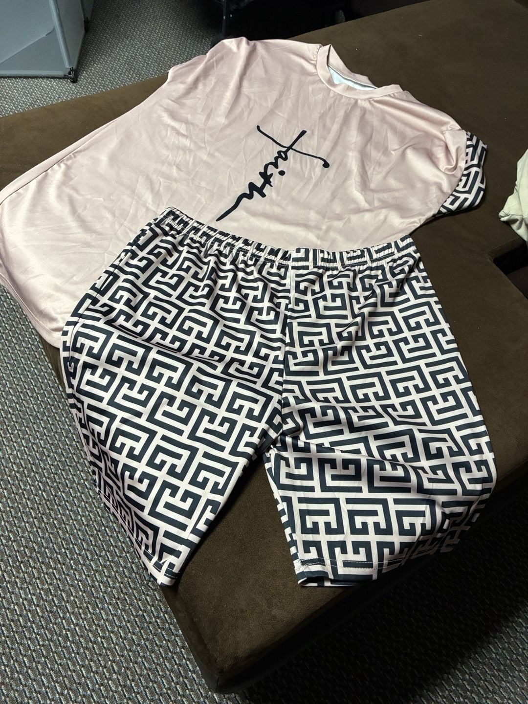 Unbranded Faith Graphic Tee and Geometric Print Shorts Set Pink Black 2