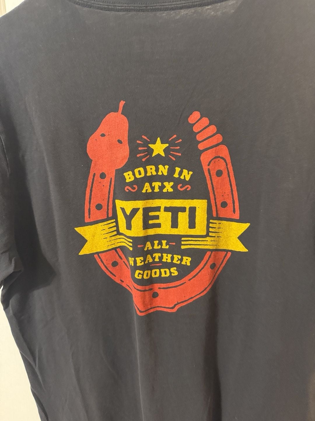 YETI Born In ATX Pocket T-Shirt Medium Black Graphic Tee 5