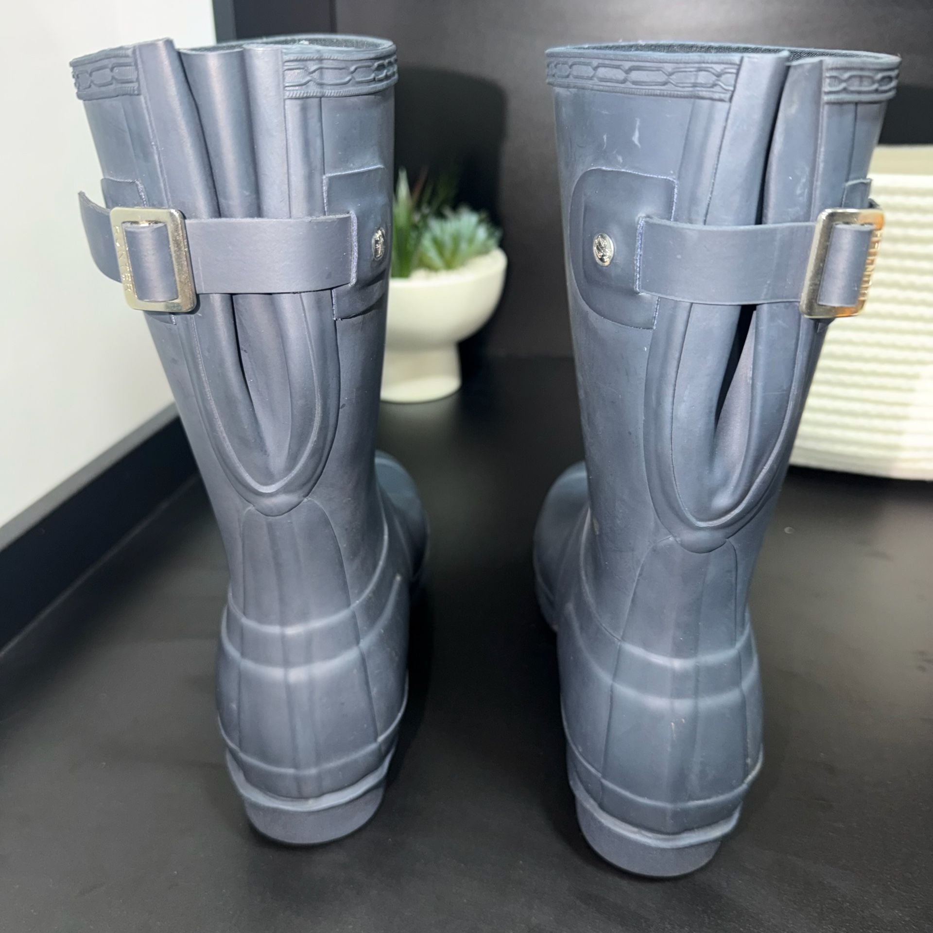 Hunter Original Back Adjustable Short Rain Boots US 5 Dark Grey or Navy color 4