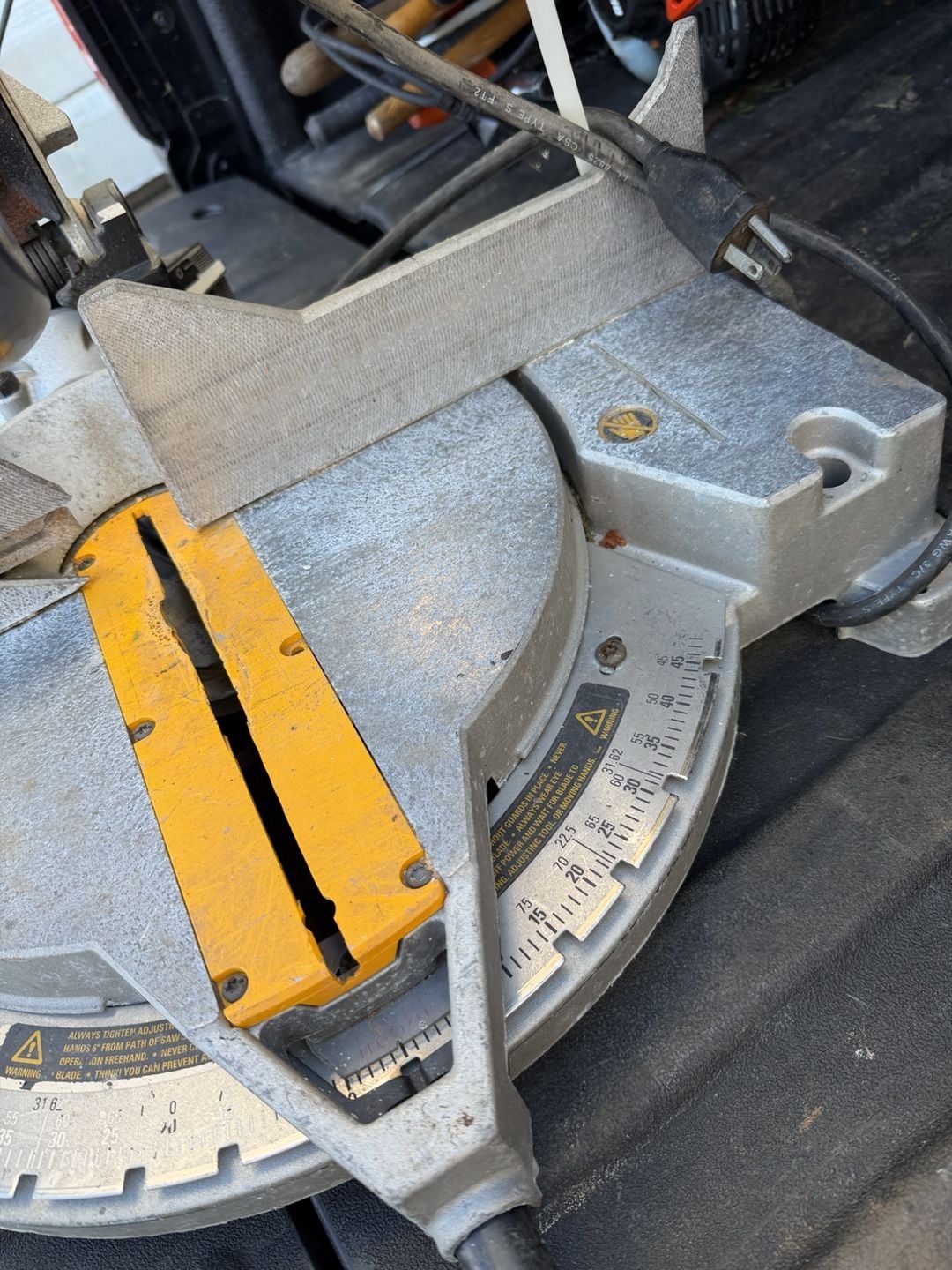DeWalt DW705 12" Heavy Duty Compound Miter Saw 5