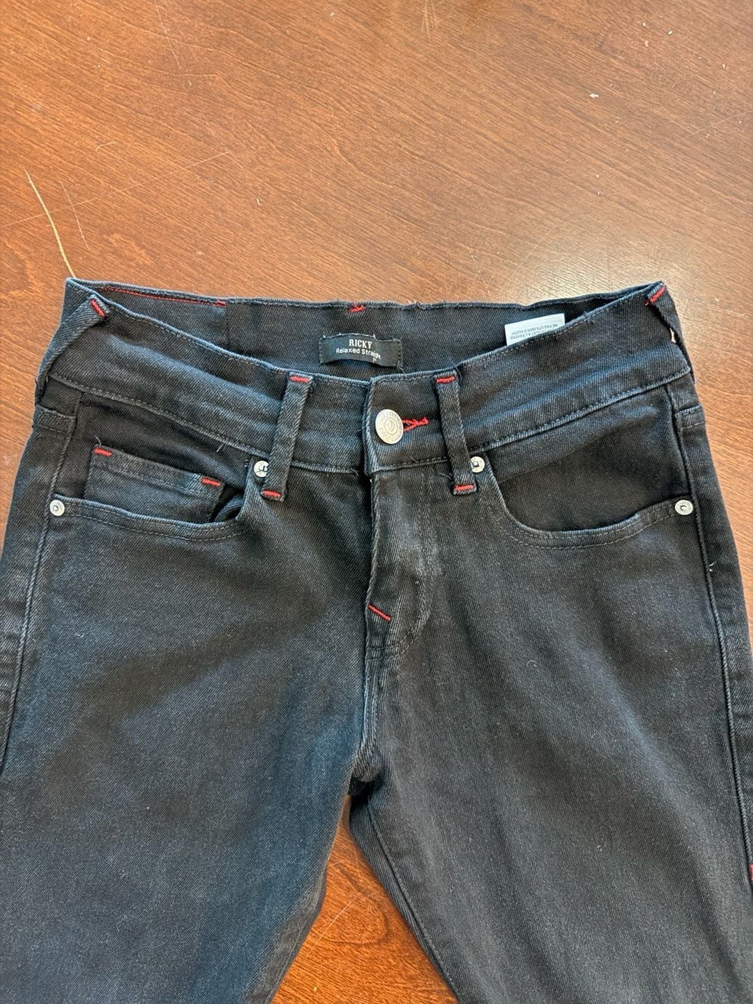 True Religion Ricky Relaxed Straight Jeans Size 28 Black Red Stitch 2