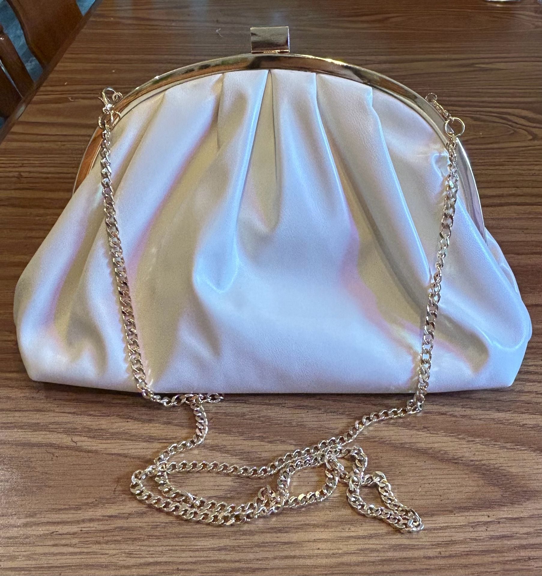Jewel Badgley Mischka White Clutch Handbag With Chain Strap 2