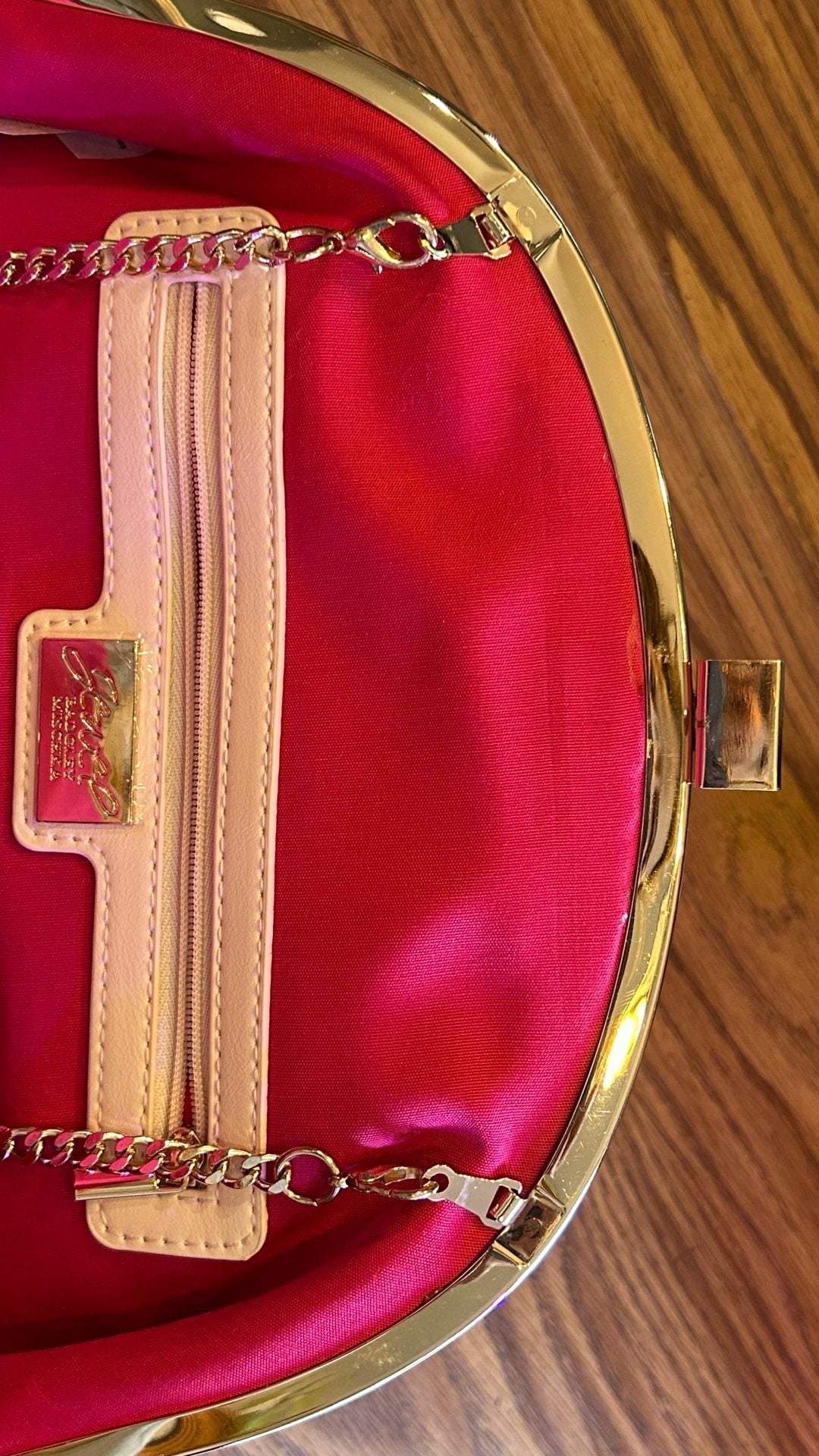 Jewel Badgley Mischka White Clutch Handbag With Chain Strap 5
