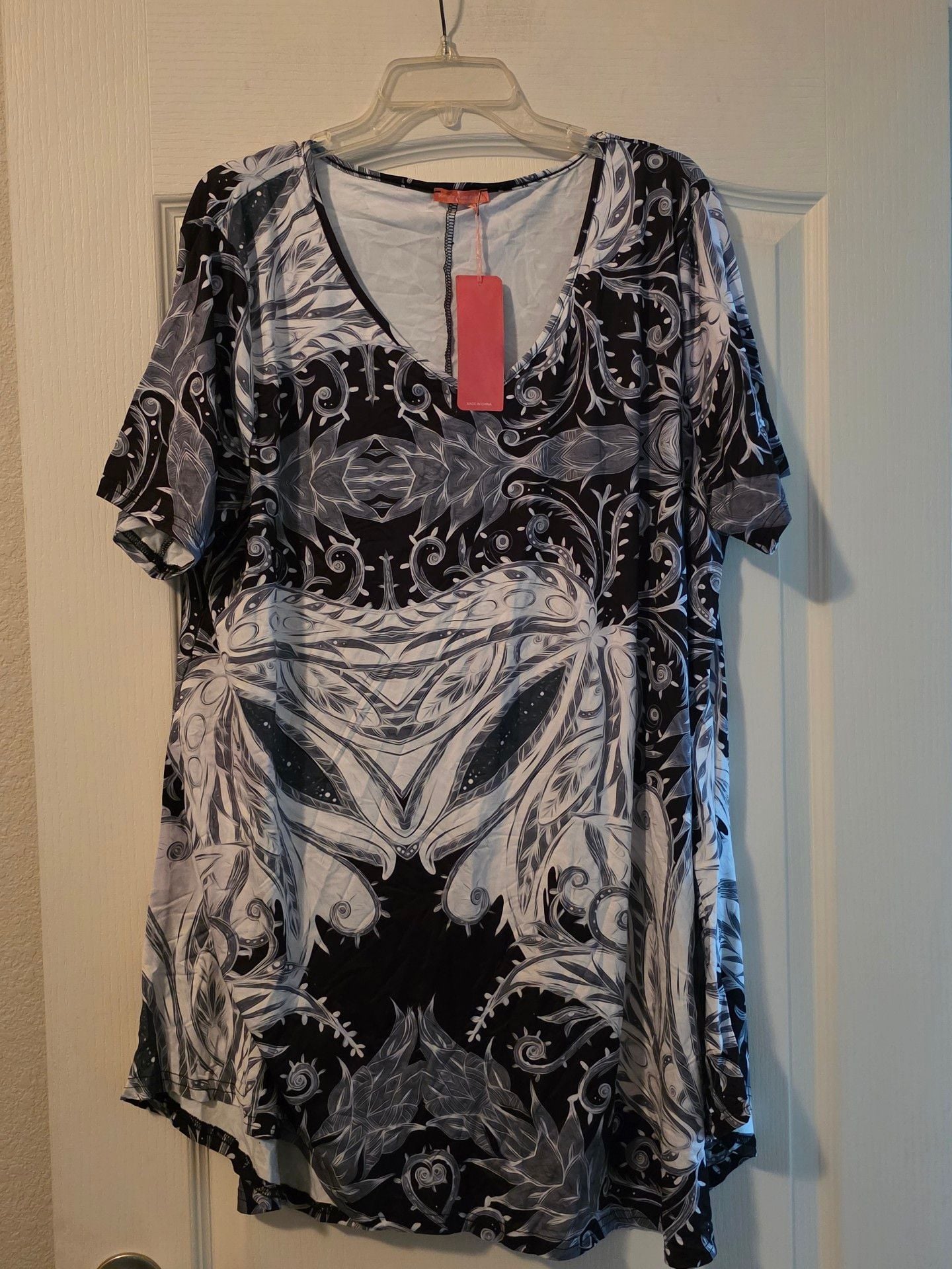 NWT Simply Aster By Firmiana Tunic Top Size 3X Black White Floral Shirt Blouse 2