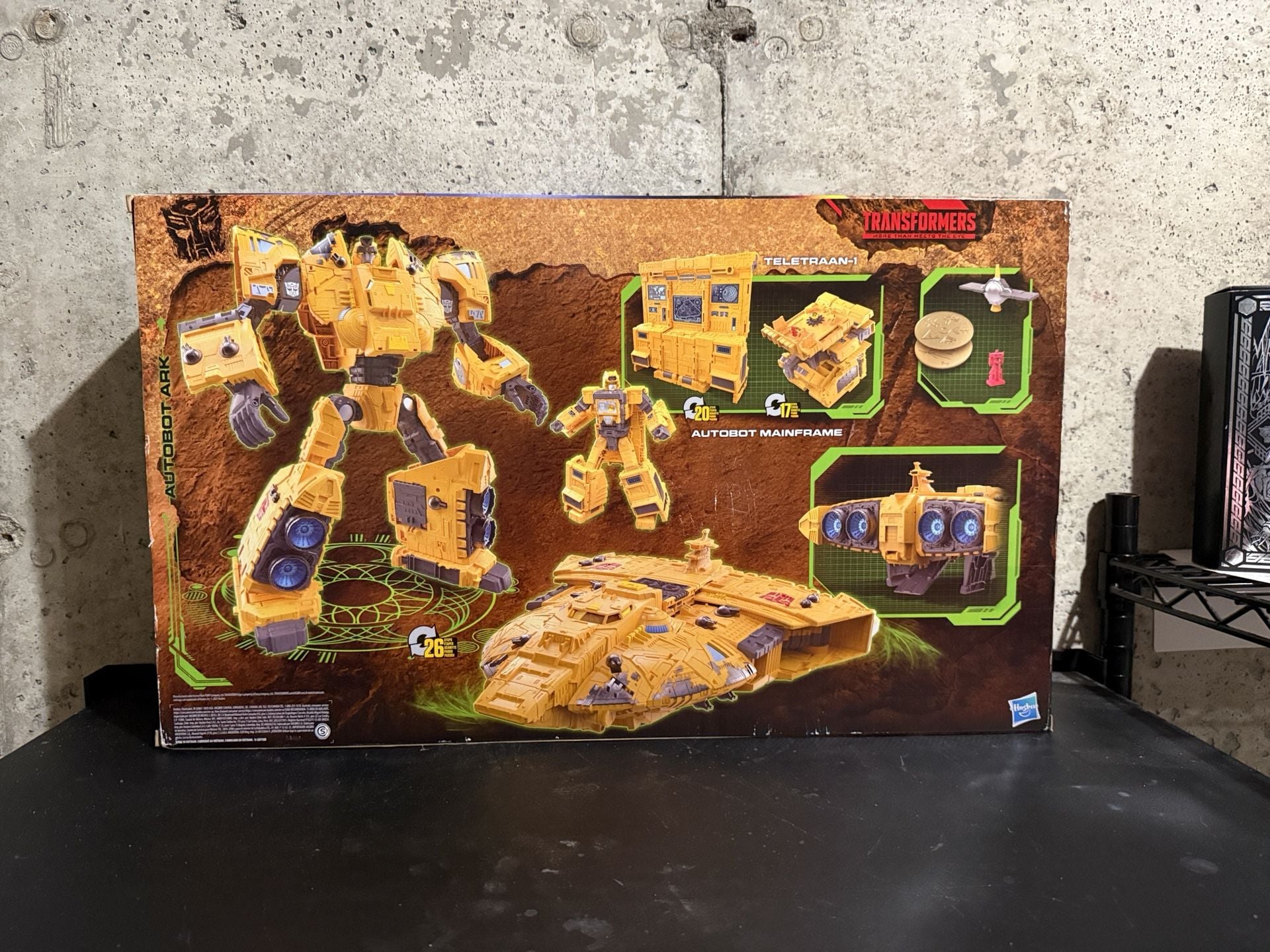 Transformers Generations War for Cybertron Kingdom Titan Autobot Ark 2