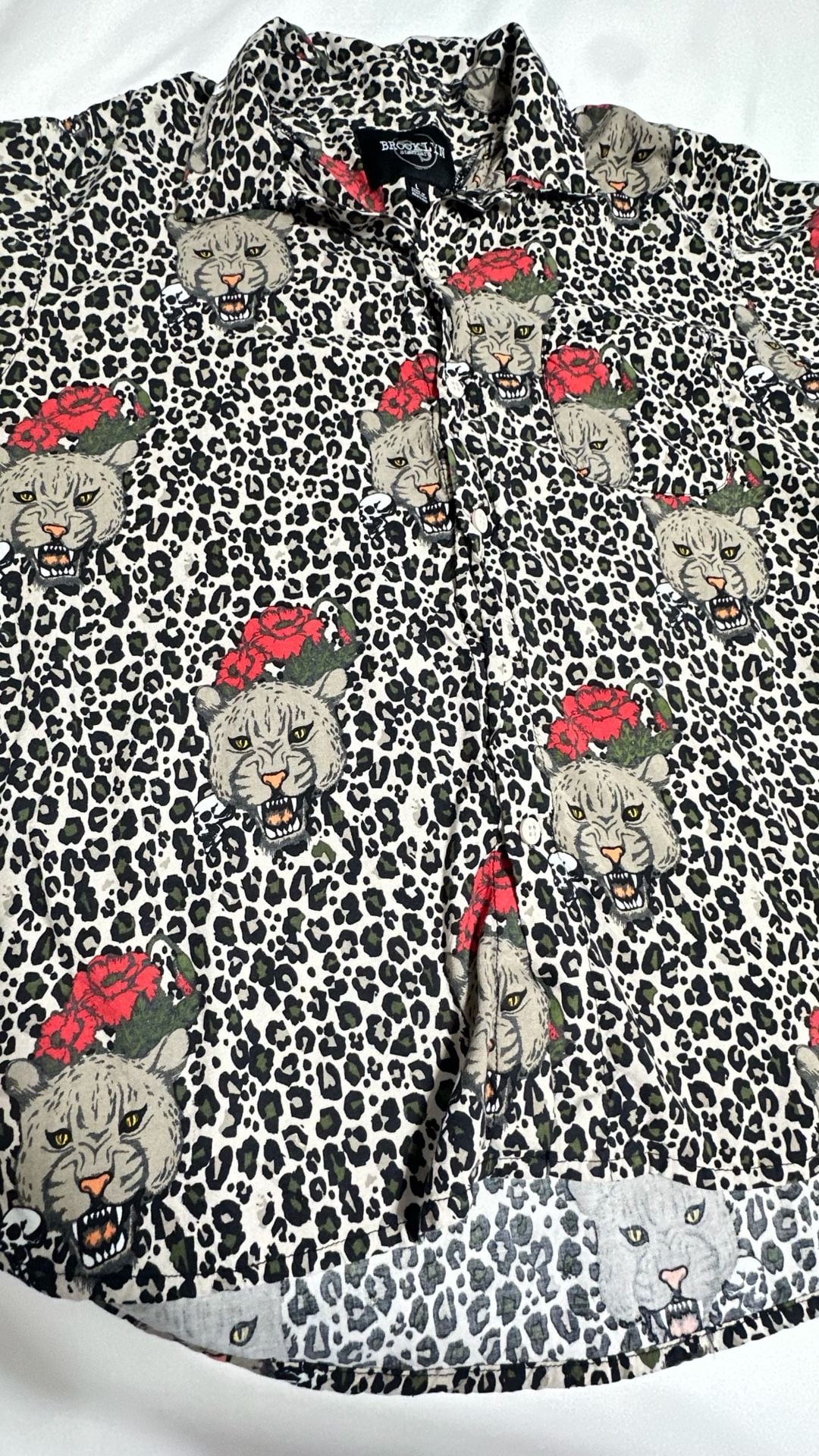 Brooklyn Standard Panther Rose Short Sleeve Button Down Size L 3