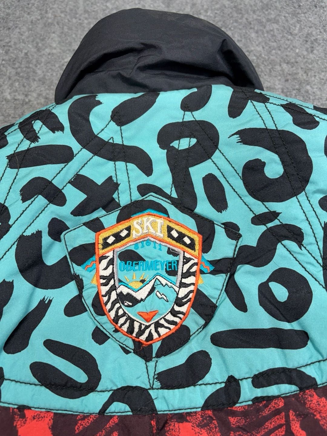 Vtg Obermeyer Wild One Ski jacket womens size-6-small Animal print 80/90s Retro 15