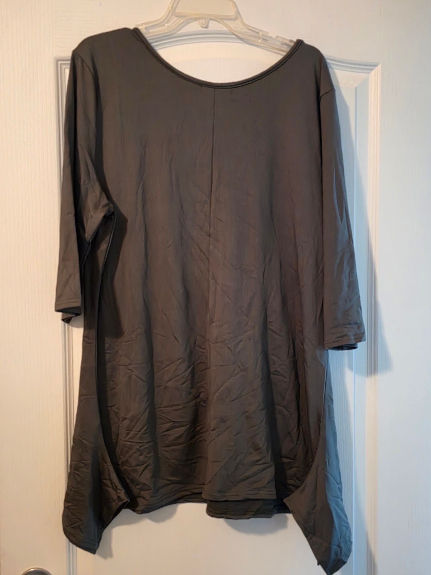 NWT Azalea by Firmiana Tunic Top 3X Olive Green Long Sleeve Curved Hem 3