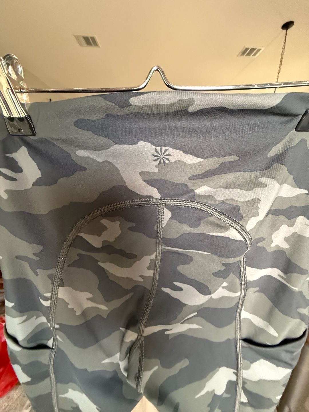 Athleta Ultimate 7/8 Tight Size XSP Camo Leggings 4