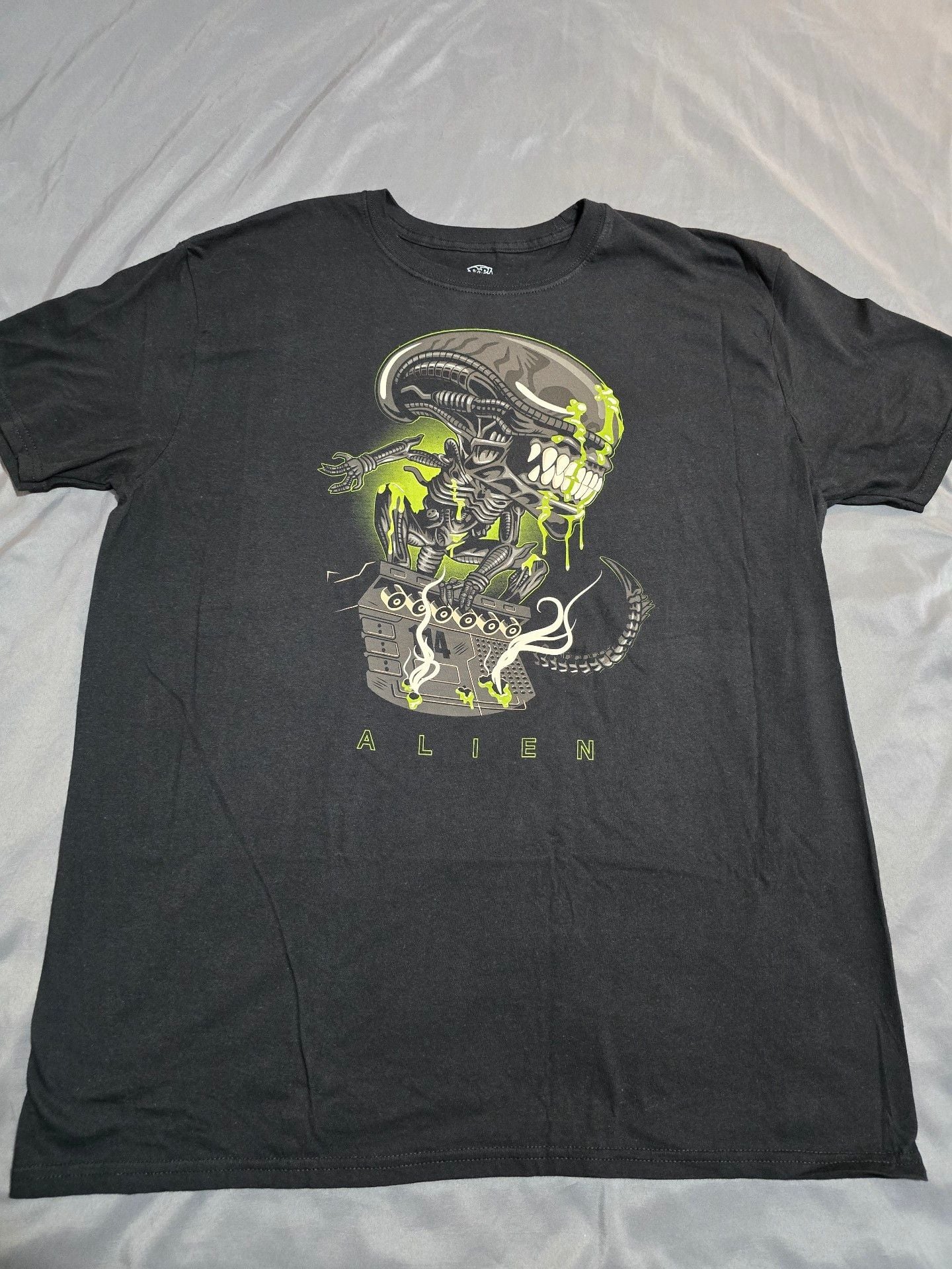 Funko Pop! Tees Alien 40th Anniversary T-Shirt Size XL Black 2