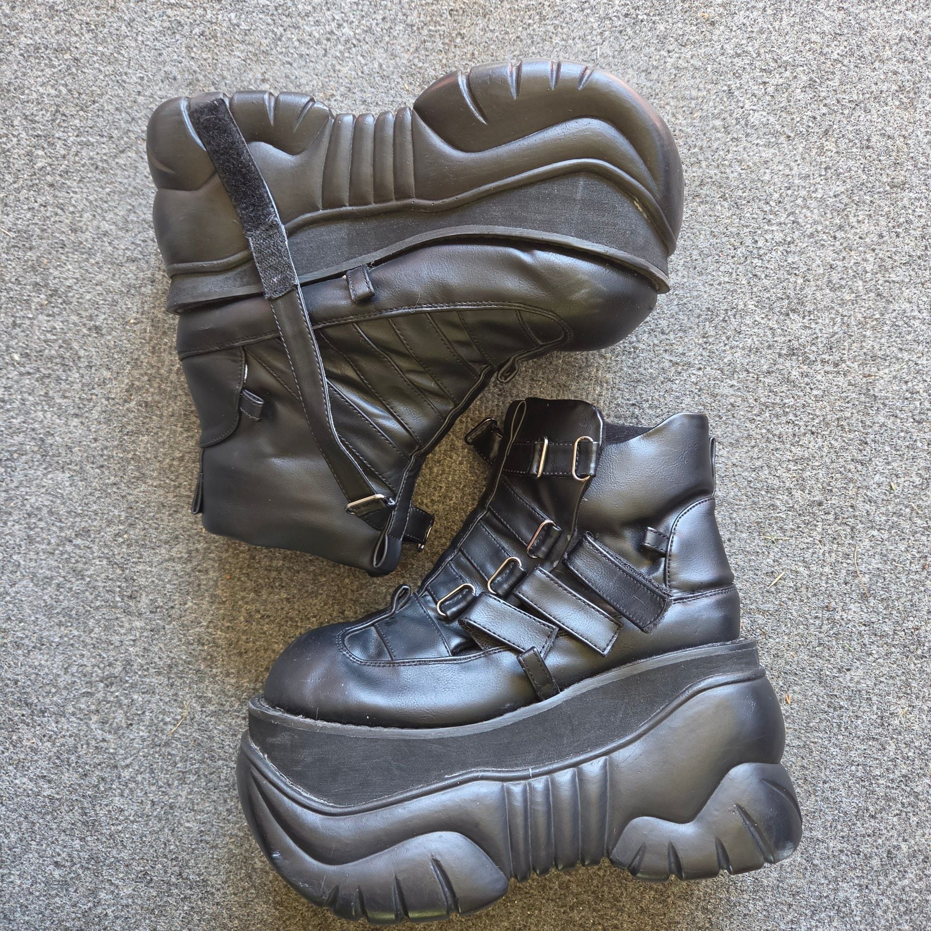 Demonia Black Platform Ankle Boots Size 8 2