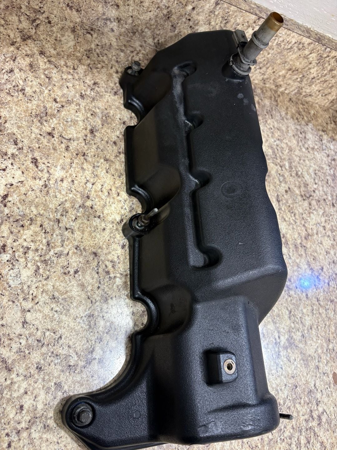 2005-2010 Ford Mustang 4.0L V6 Passenger RH Valve Cover OEM Right Side 3