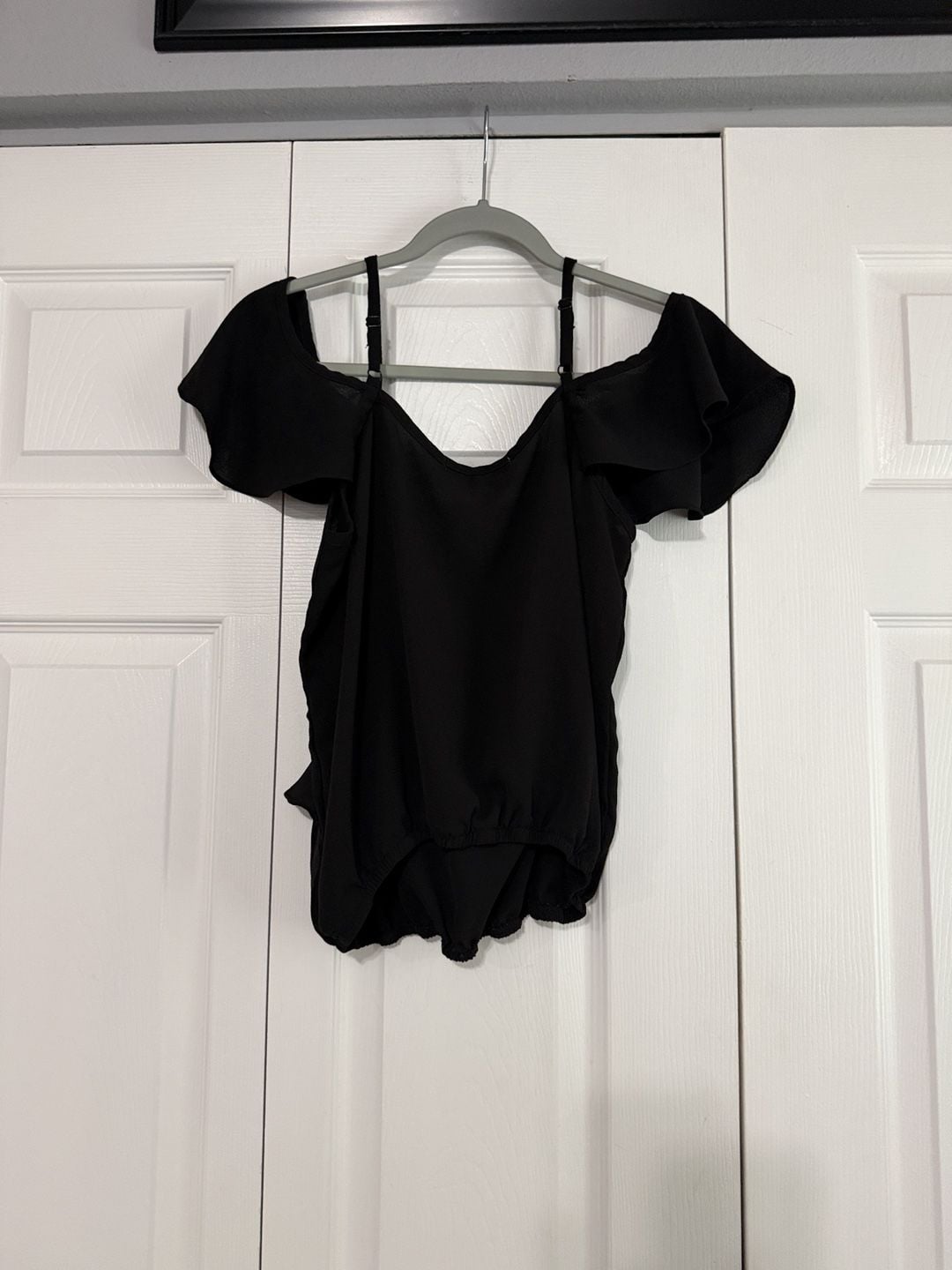 Crave Fame Cold Shoulder Blouse Size M Black Ruffle Top 4