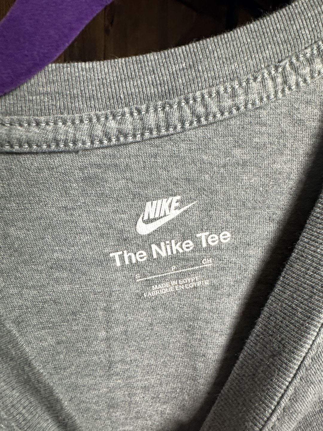 Nike The Nike Tee Graphic T-Shirt Size S Gray 3