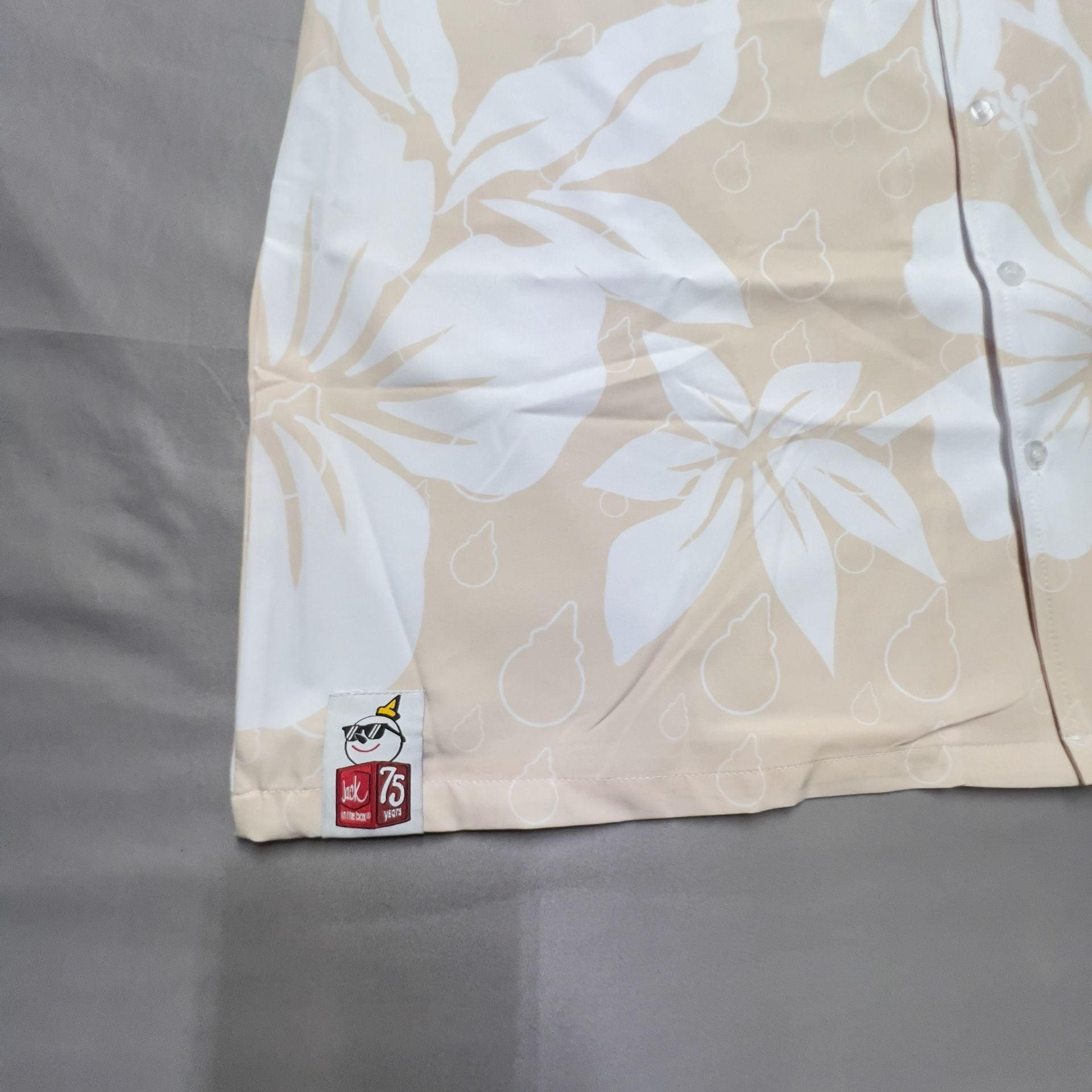 Jack In The Box Hawaiian Shirt Size XL Beige Floral Short Sleeve button down 5