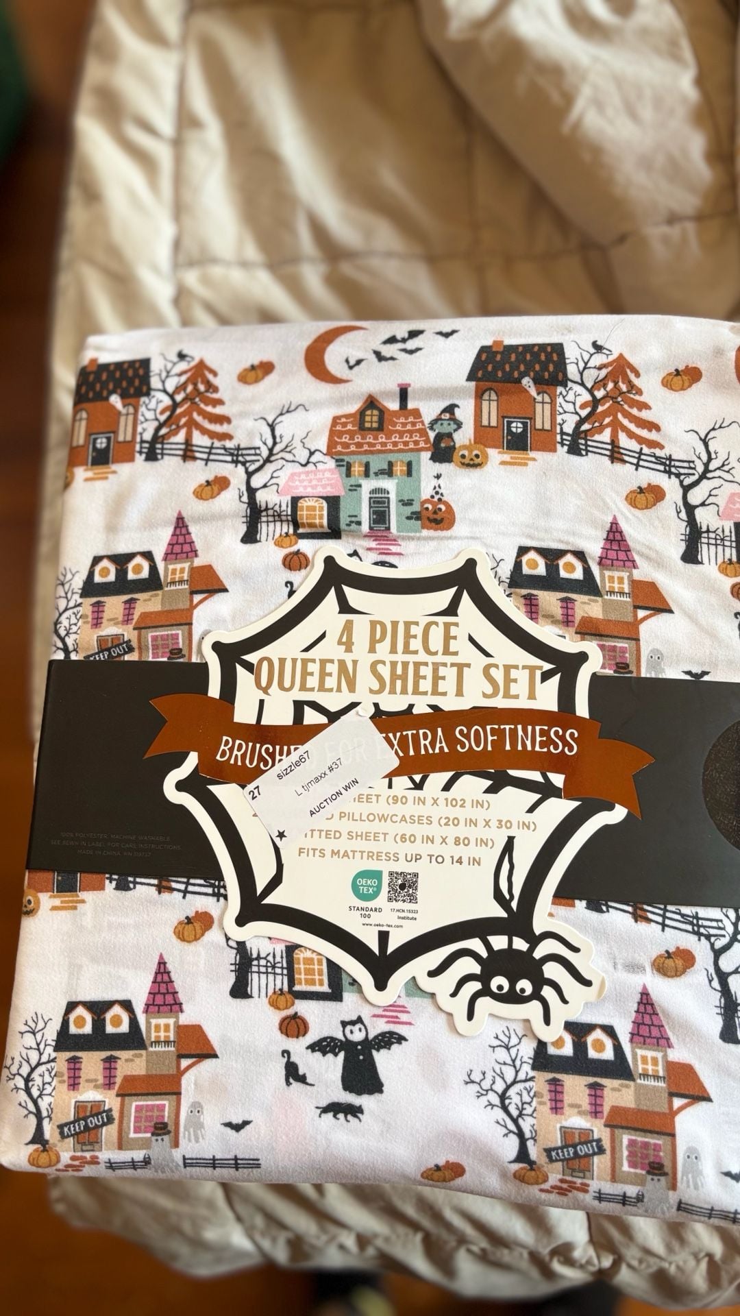 Halloween Spooky Village 4-Piece Queen Sheet Set 2