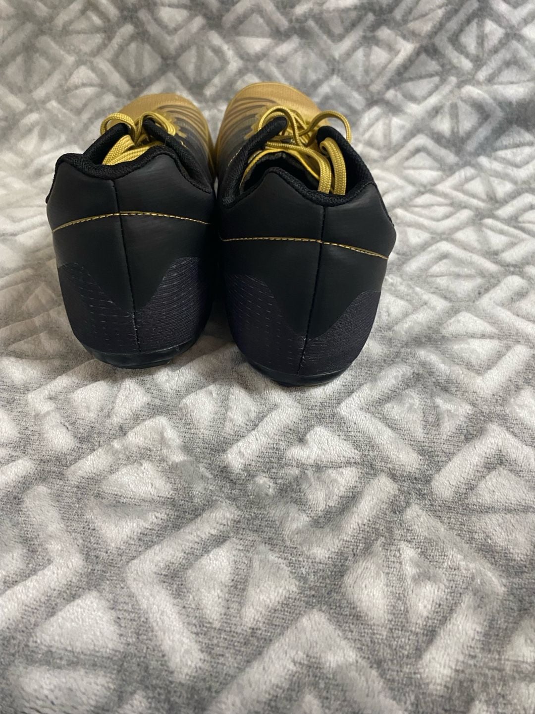 Thestron Track Shoes Gold Black 6