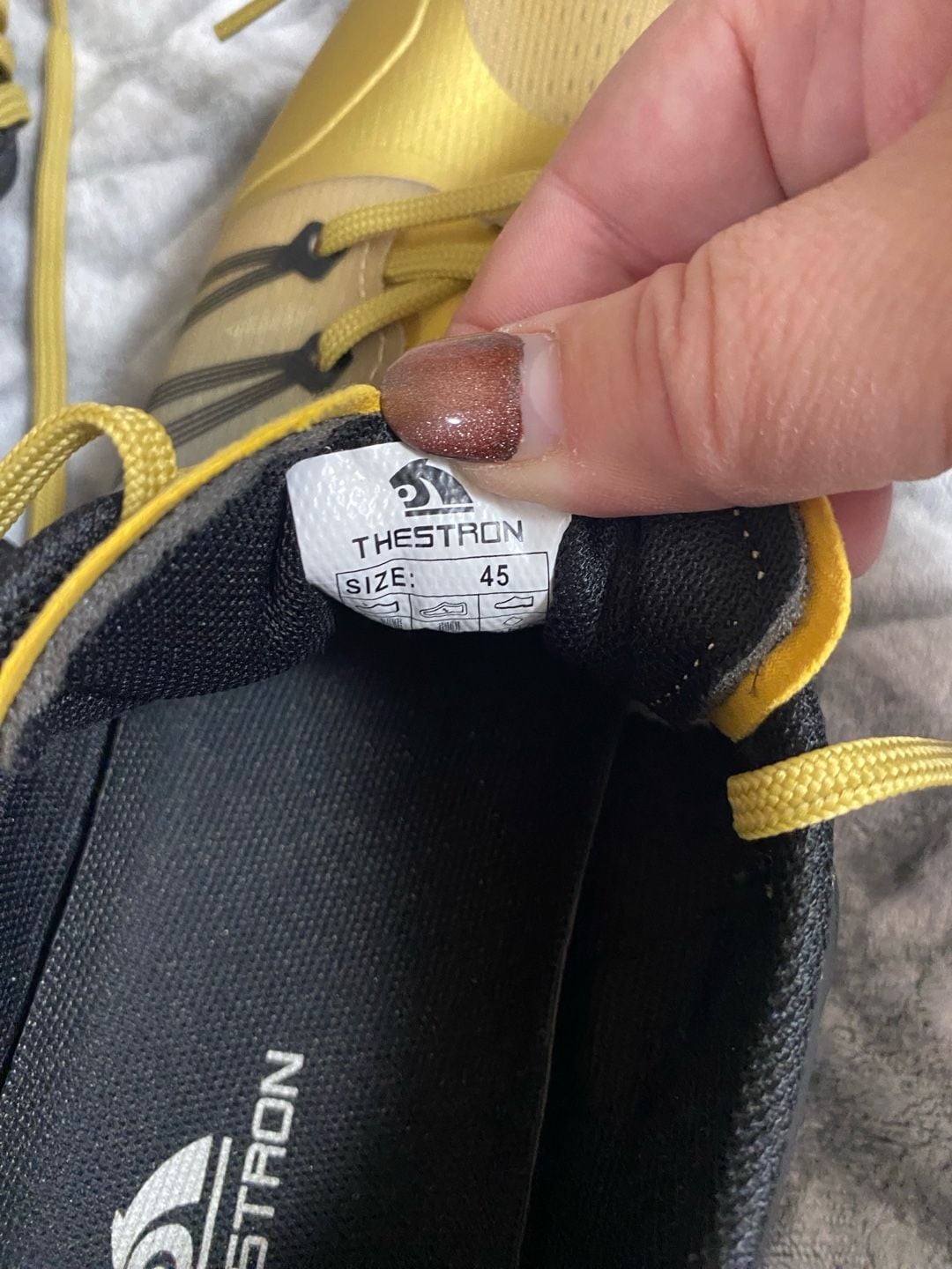 Thestron Track Shoes Gold Black 8