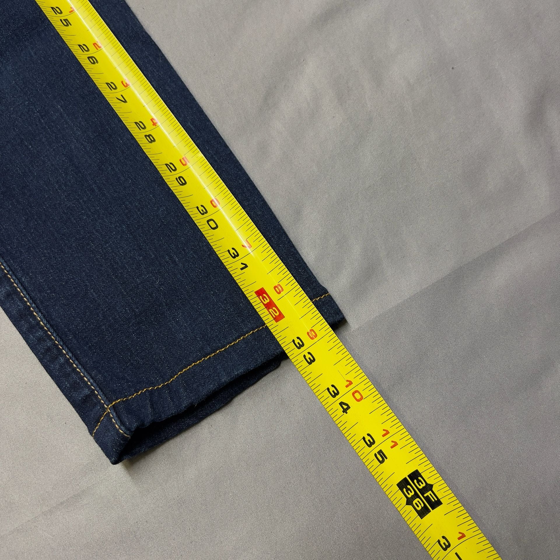 7 For All Mankind The Skinny Jeans Size 28 Dark Wash Denim 9