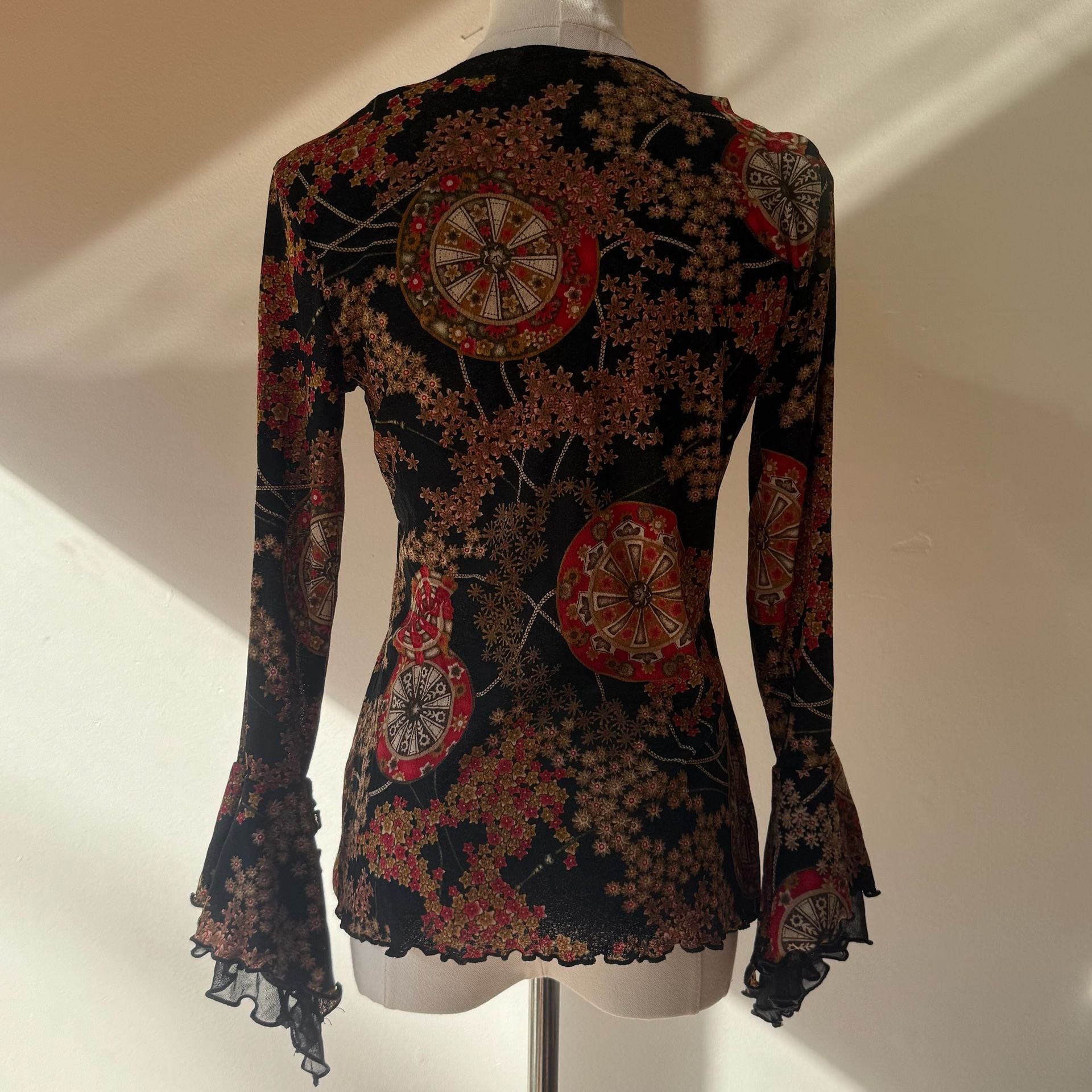 Vintage Y2K Floral Bell Sleeve Top Black Red 5