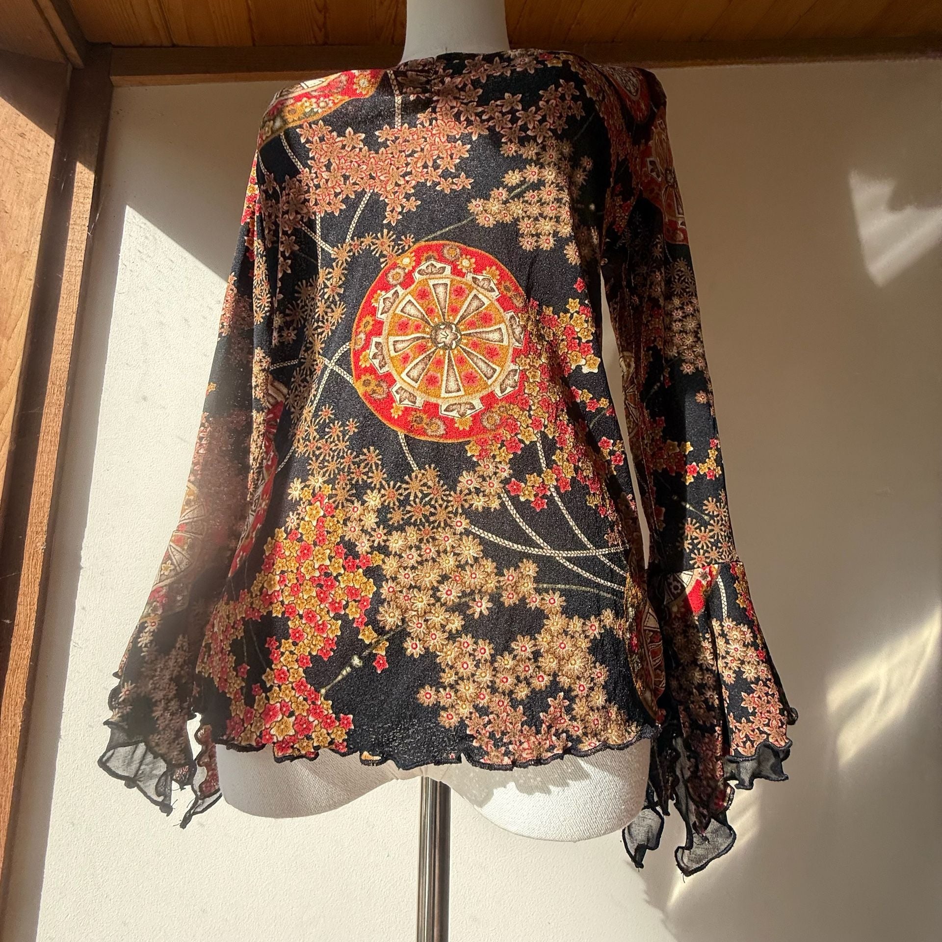 Vintage Y2K Floral Bell Sleeve Top Black Red 10