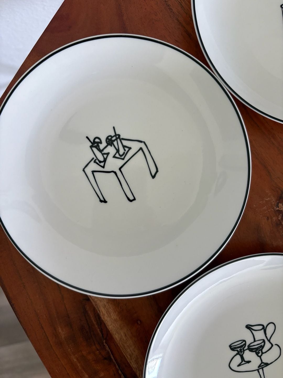 Crate and Barrel Novelty Party Plates 6.5 inches Set of 5 3