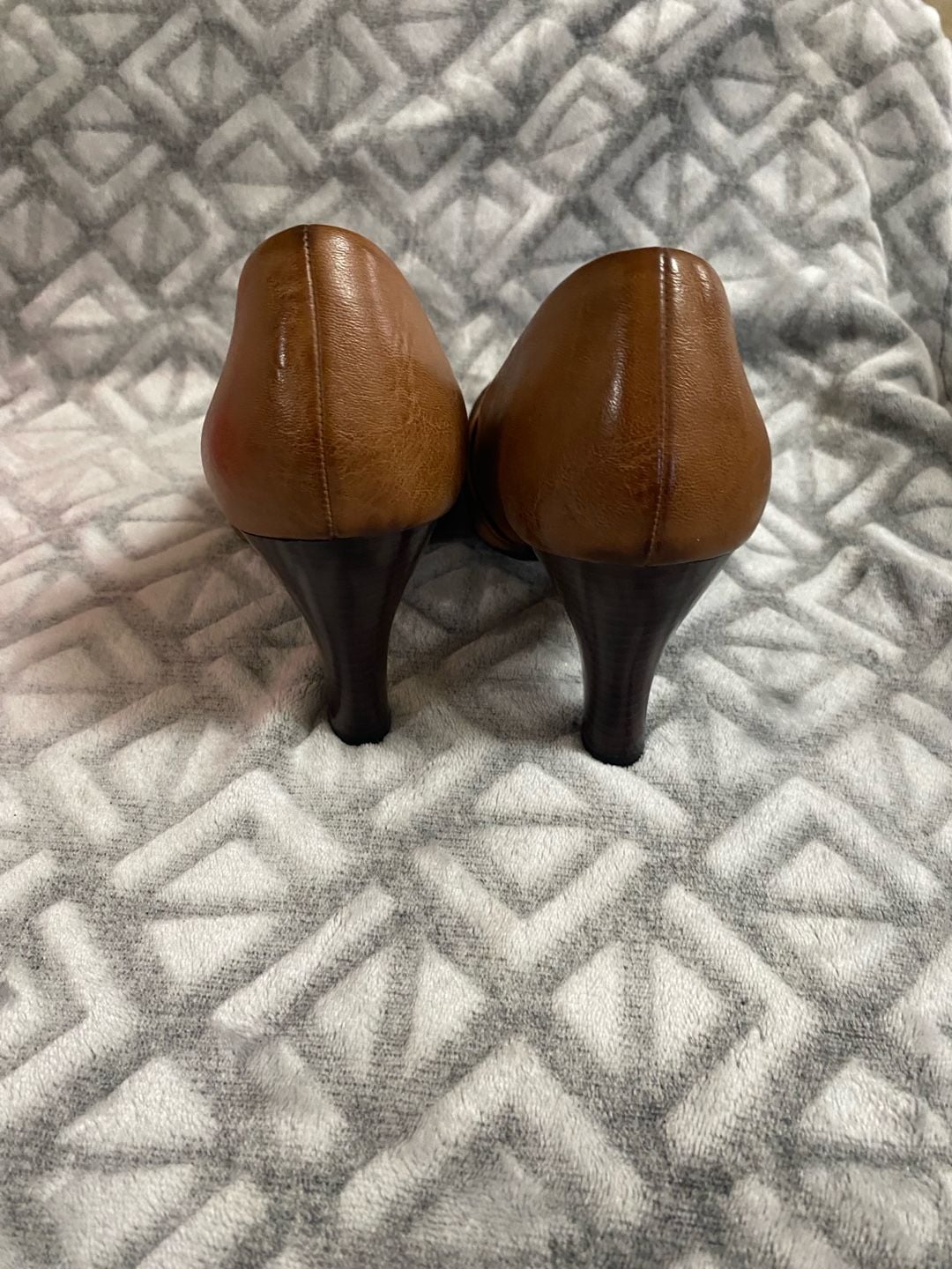 Rasolli Brown Heels Size 8 5