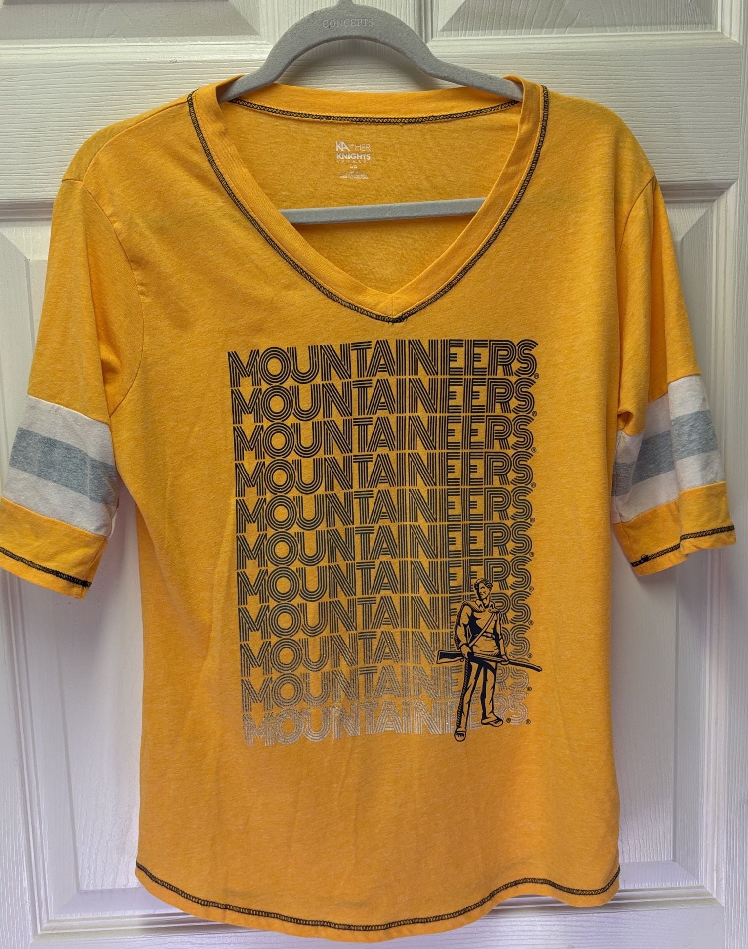West Virginia Mountaineers T-Shirt Lot of 2 4