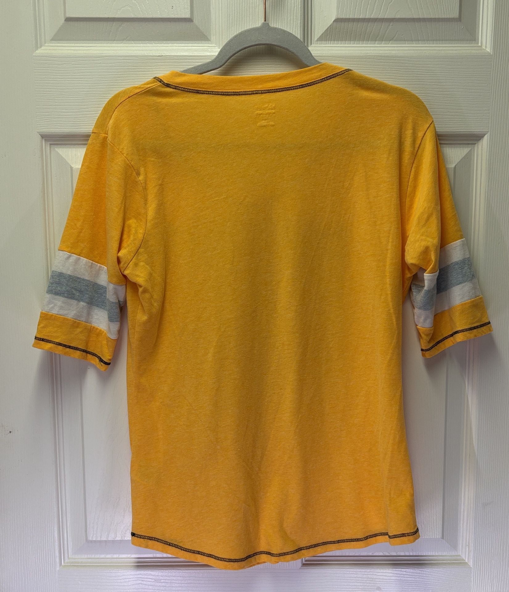 West Virginia Mountaineers T-Shirt Lot of 2 5