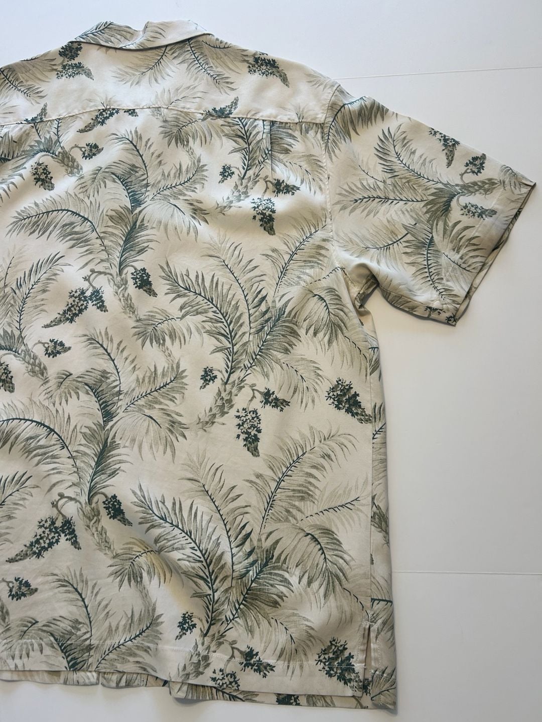 Tommy Bahama Silk Camp Shirt Green Palm Frond Print XL 8