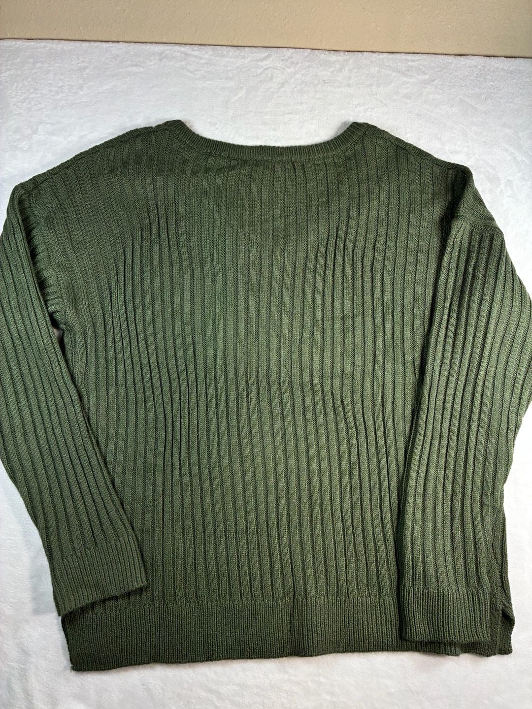 LuLaRoe Sweater Size L Green Ribbed V-Neck Pullover 6
