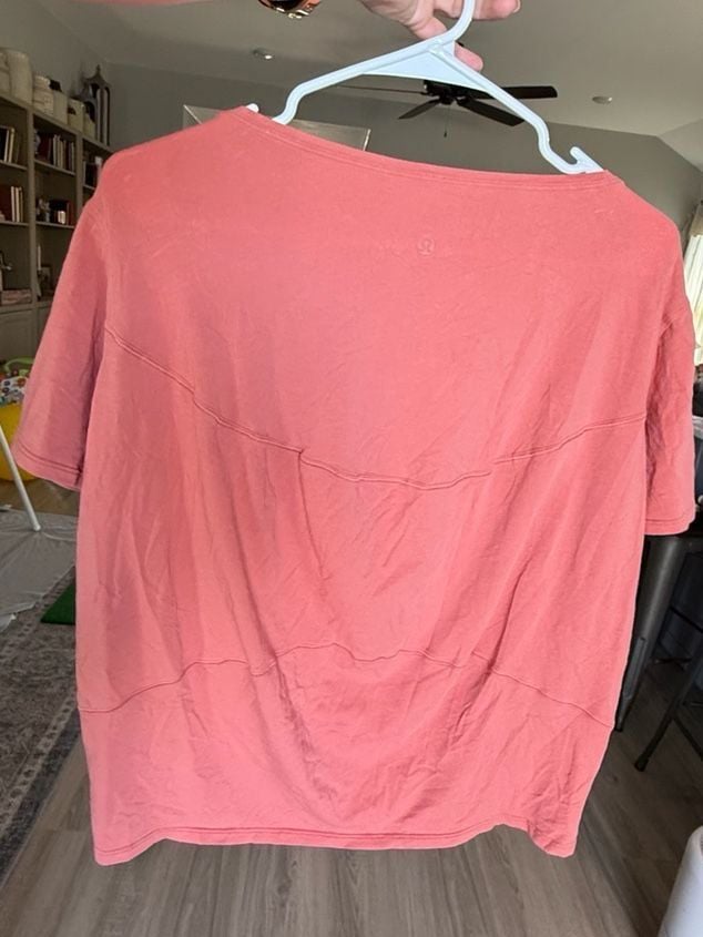 lululemon T-Shirt Size 2 Pink Short Sleeve 3