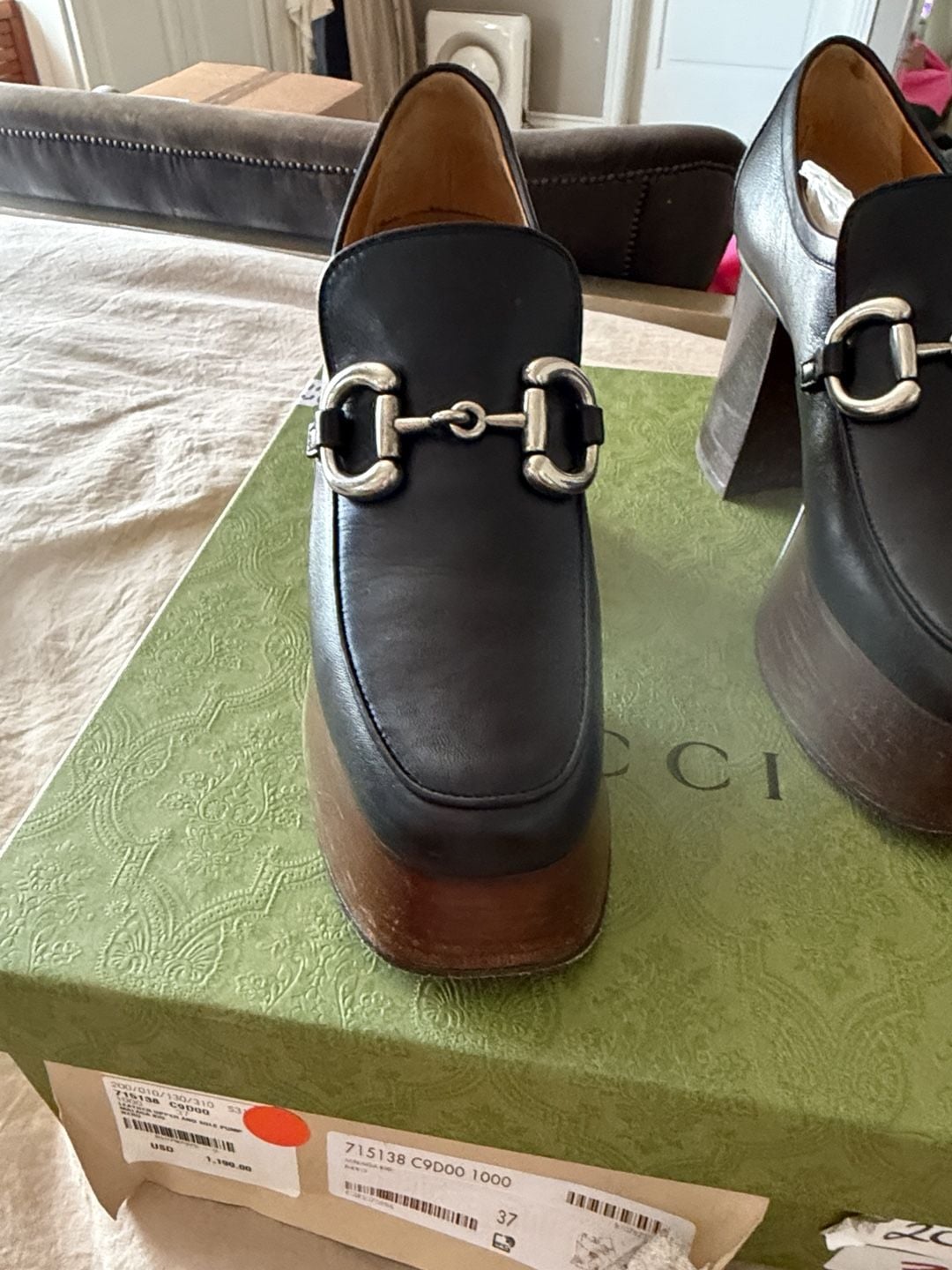 Gucci Horsebit Platform Pump Size 37 Black Leather Heels 6