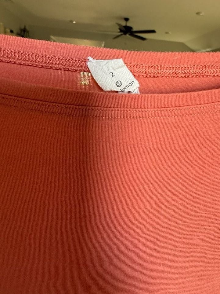 lululemon T-Shirt Size 2 Pink Short Sleeve 5